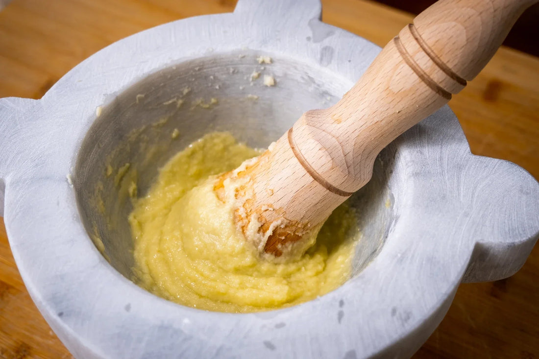 Aggiadda | White Garlic Pesto Sauce Recipe