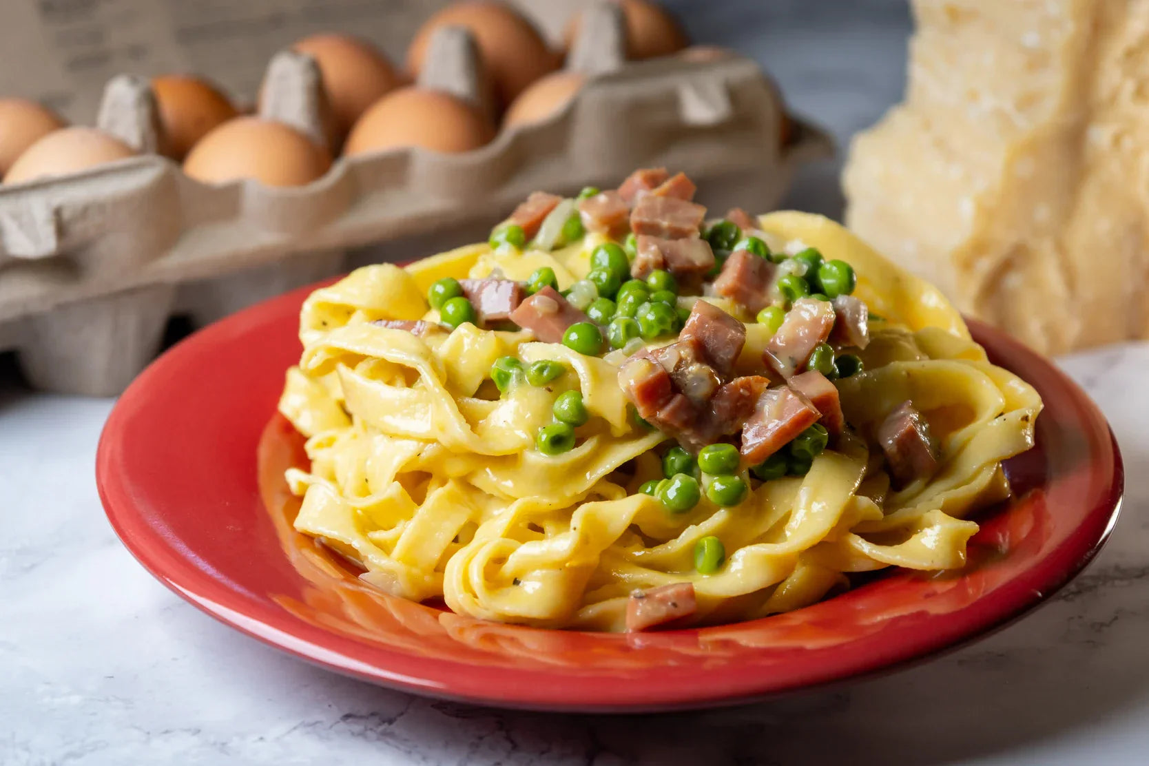 Fettuccine alla Papalina | Roman Ham & Pea Pasta Recipe
