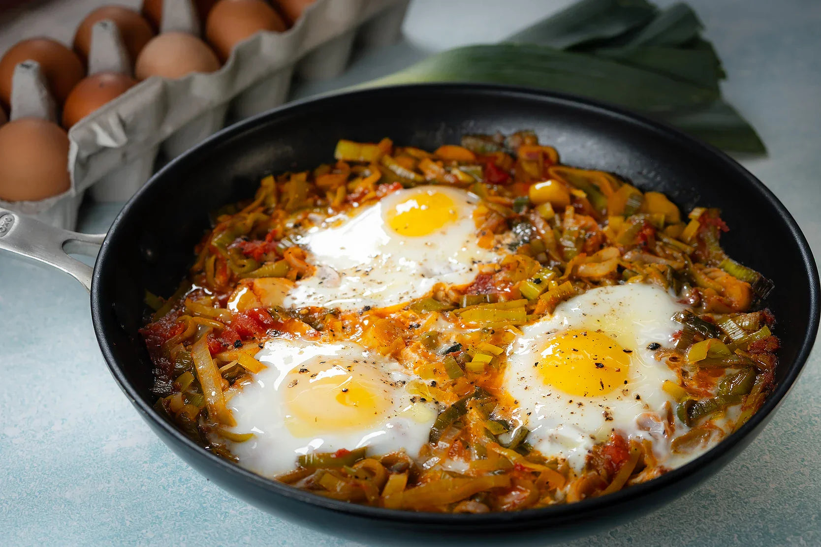 Uova con Cipolle Sponsali | Italian Eggs & Leeks Recipe